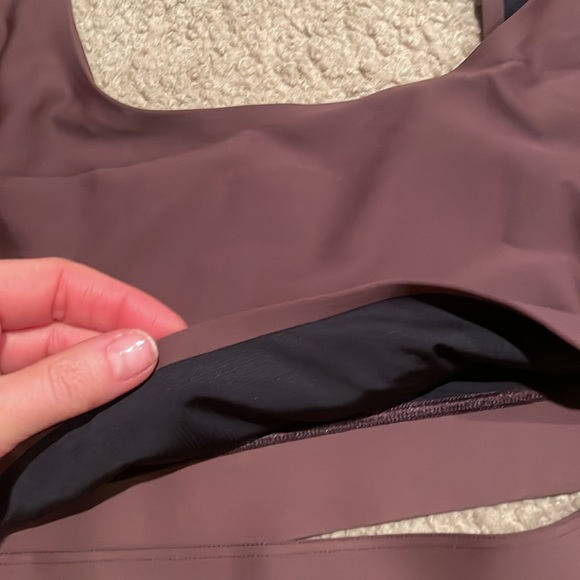 {Parade} Cutout Longline Sports Bra - Picture 2 of 4